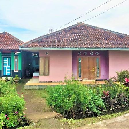 Villa Lembang Bunda Cikareumbi Buitenkant foto