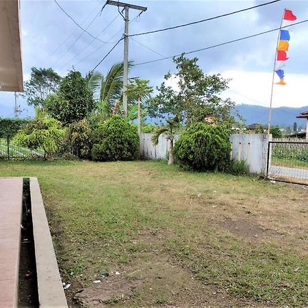 Villa Lembang Bunda Cikareumbi Buitenkant foto